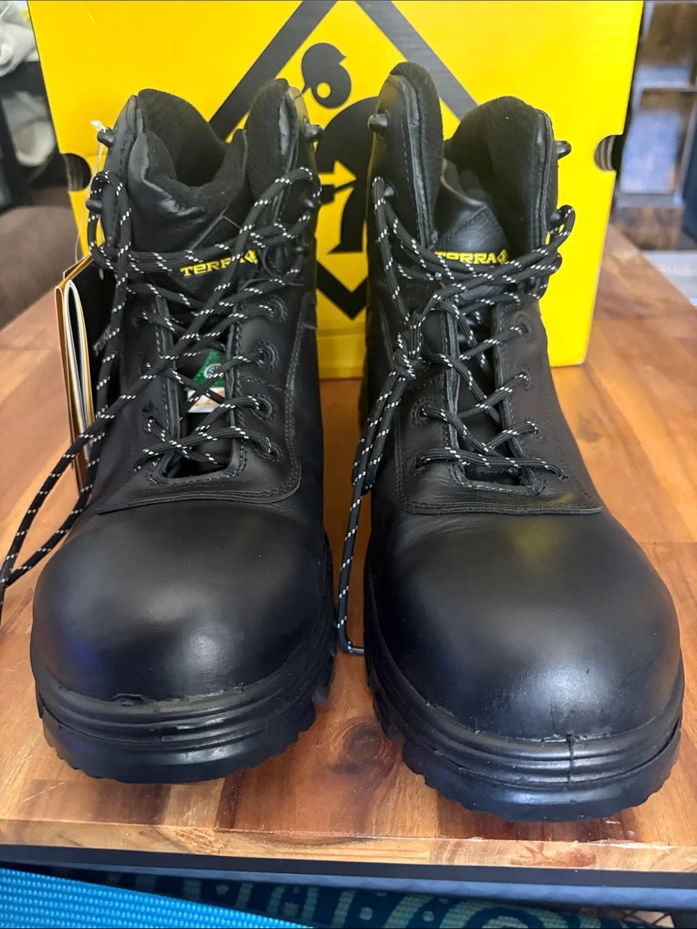 Men's Black Lace-Up Safety Boots - Rugged Work Footwear